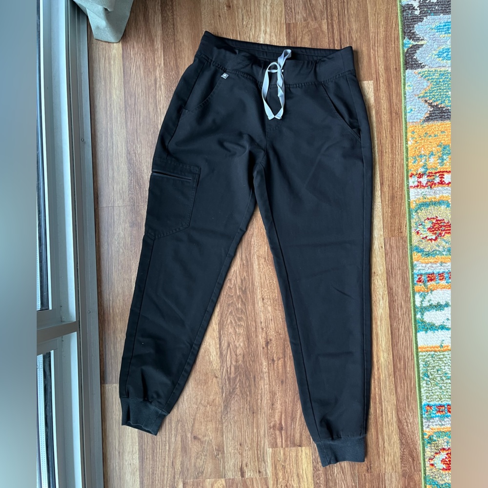Figs size small, joggers scrub pants, black